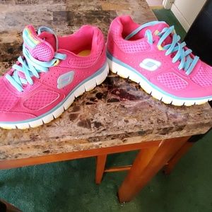 Sketchers lightweight